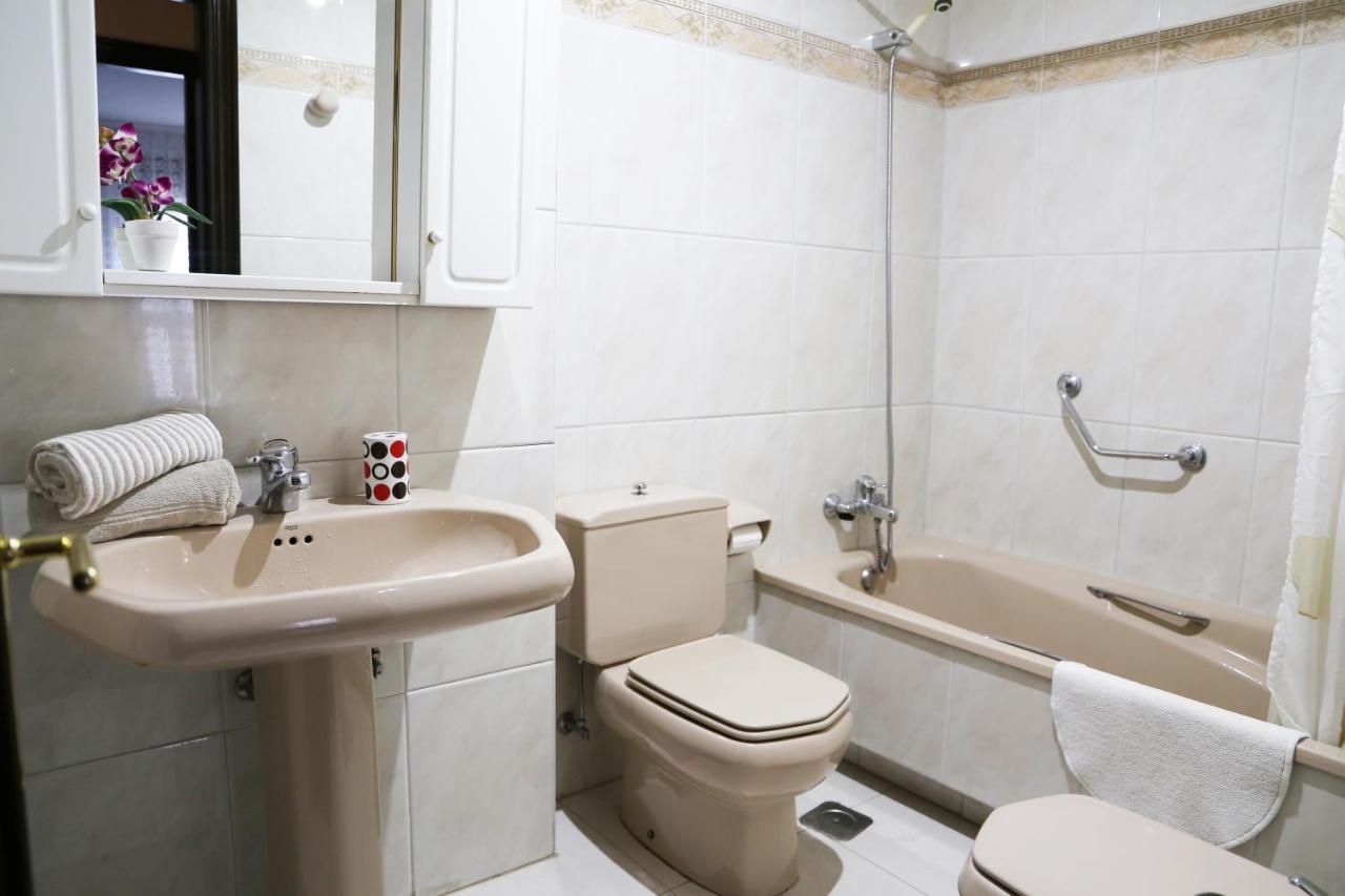 לאנס Apartamento Cuera Garaje Incluido מראה חיצוני תמונה